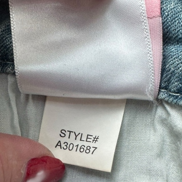 Laurie Felt - Classic Denim Ripped Slim Leg Jeans Size 4  NWT - Picture 8 of 14